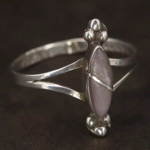 Taxco Mexico Mother of Pearl Pebbled Silver .925  Ring 6.5
